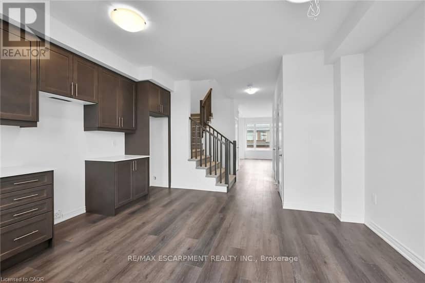 35 - 120 Court Drive — photo 12 of 40