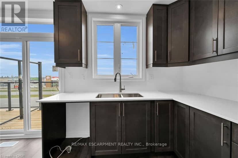 35 - 120 Court Drive — photo 14 of 40