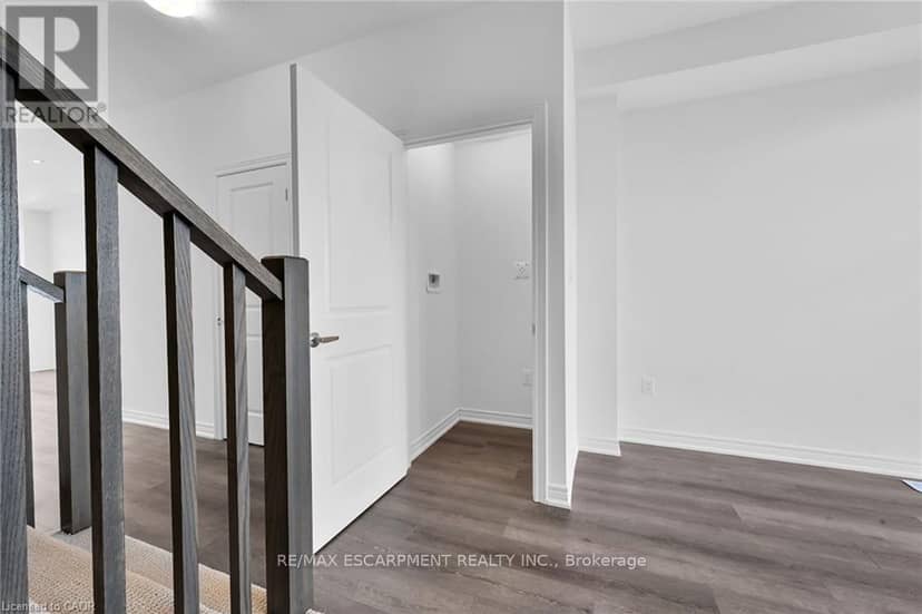 35 - 120 Court Drive — photo 17 of 40