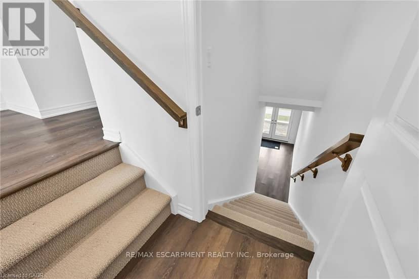 35 - 120 Court Drive — photo 30 of 40