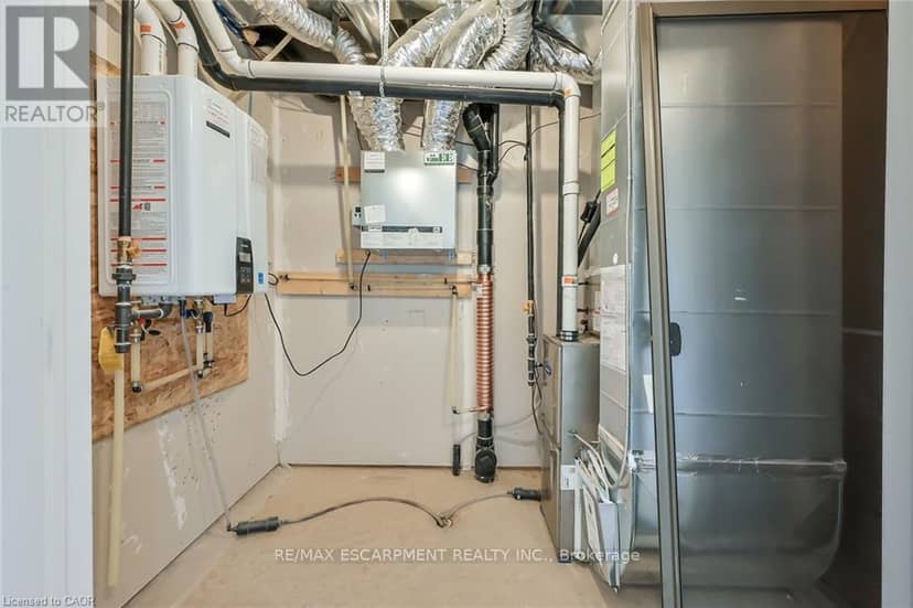 35 - 120 Court Drive — photo 38 of 40