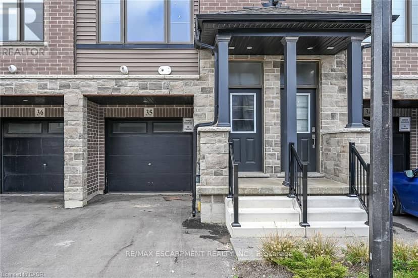 35 - 120 Court Drive — photo 4 of 40
