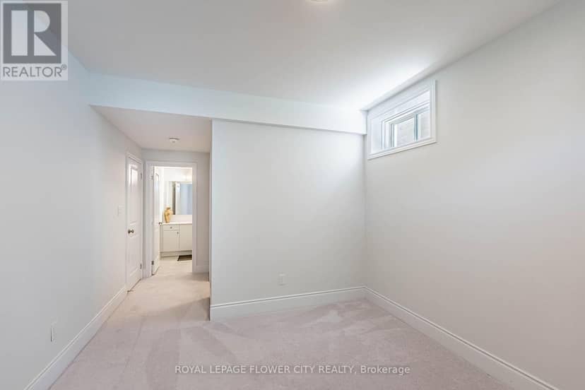 14 Richard Oxtoby Road — photo 12 of 40