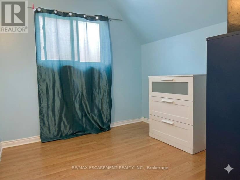 54 Edinburgh Avenue — photo 17 of 19