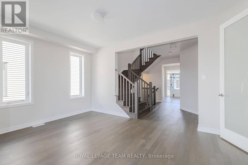 475 Meynell Road E — photo 8 of 28