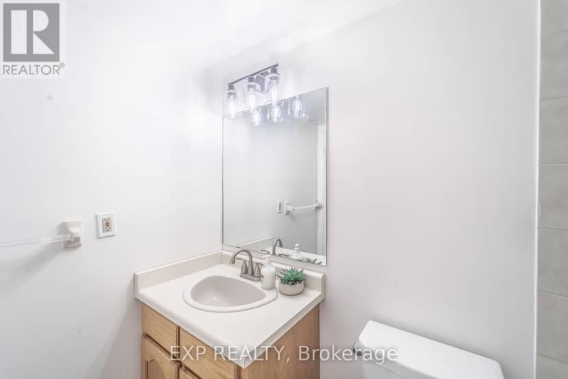 601 - 432 Main Street E — photo 21 of 30