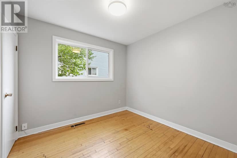 55 & 55 1/2 Glenwood Avenue — photo 12 of 27