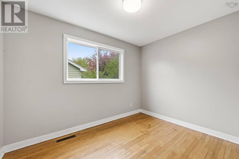 55 & 55 1/2 Glenwood Avenue — photo 16 of 27