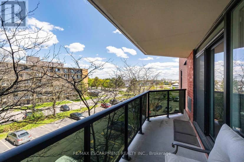 401 - 9 Bonheur Court — photo 1 of 26