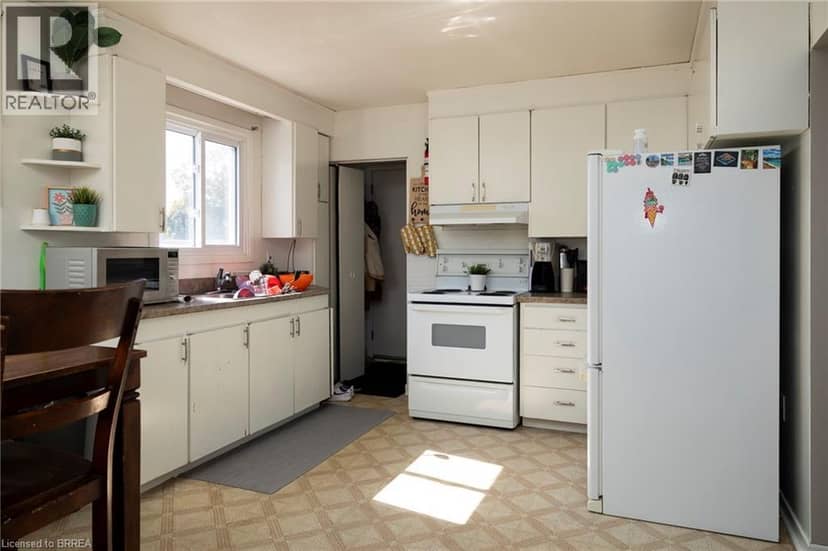 206 KING Street — photo 24 of 28