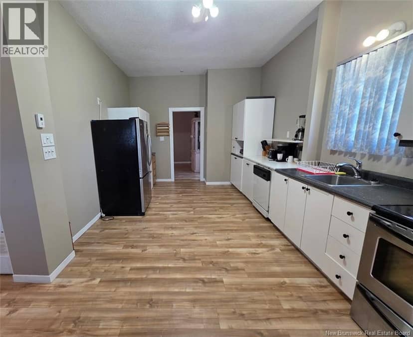 386 Davis Road — photo 7 of 40