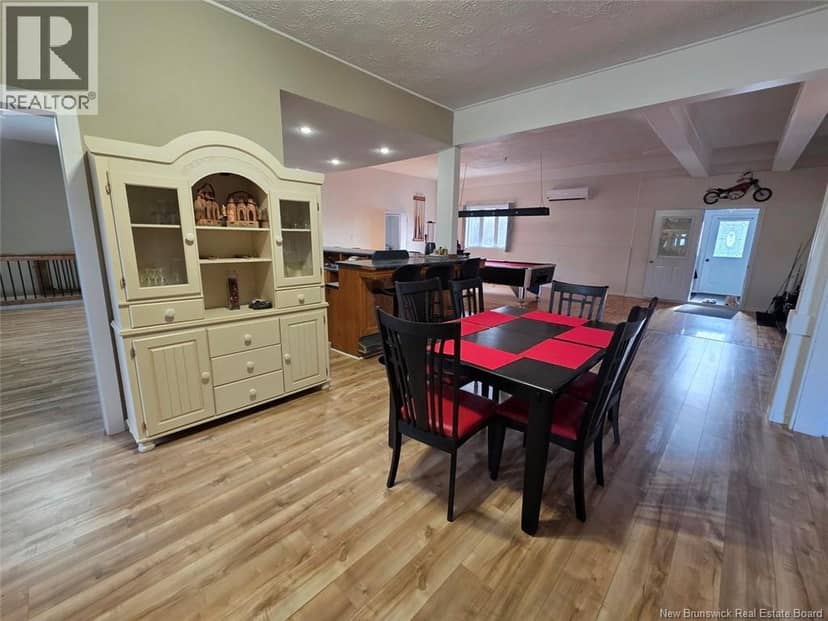 386 Davis Road — photo 2 of 40