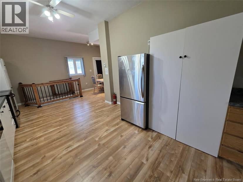 386 Davis Road — photo 9 of 40