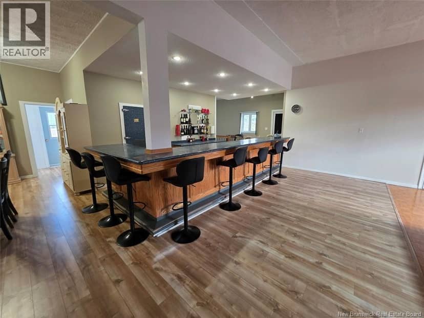 386 Davis Road — photo 5 of 40