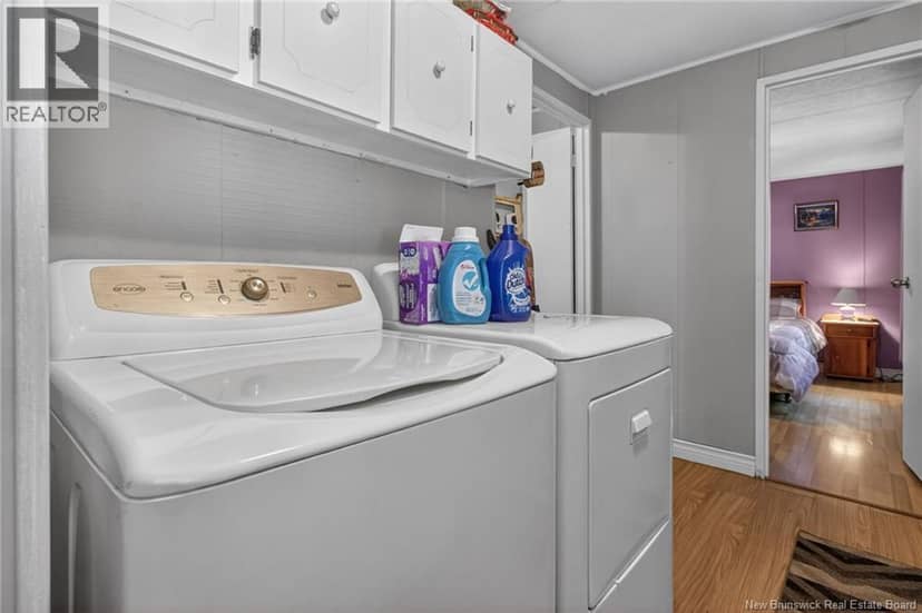 16 Tait Crescent — photo 12 of 28