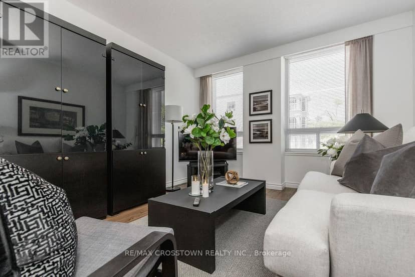 44 - 74 Ross Street — photo 25 of 40