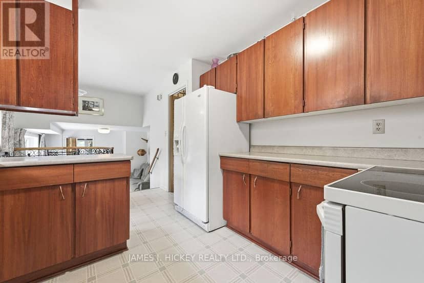 250 Thomas Street — photo 20 of 40