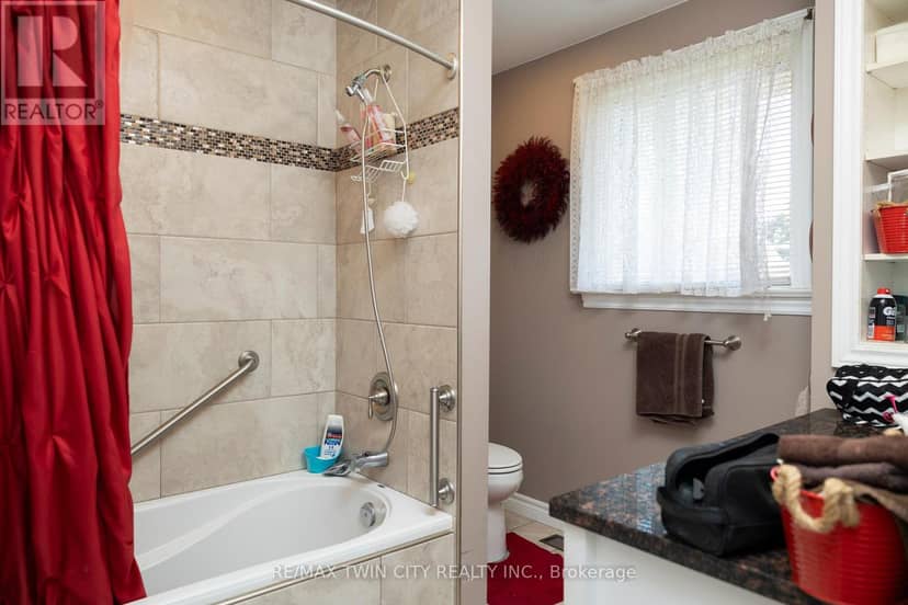 206 King Street — photo 19 of 28