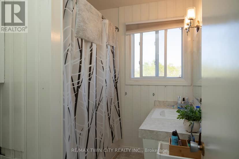 206 King Street — photo 22 of 28
