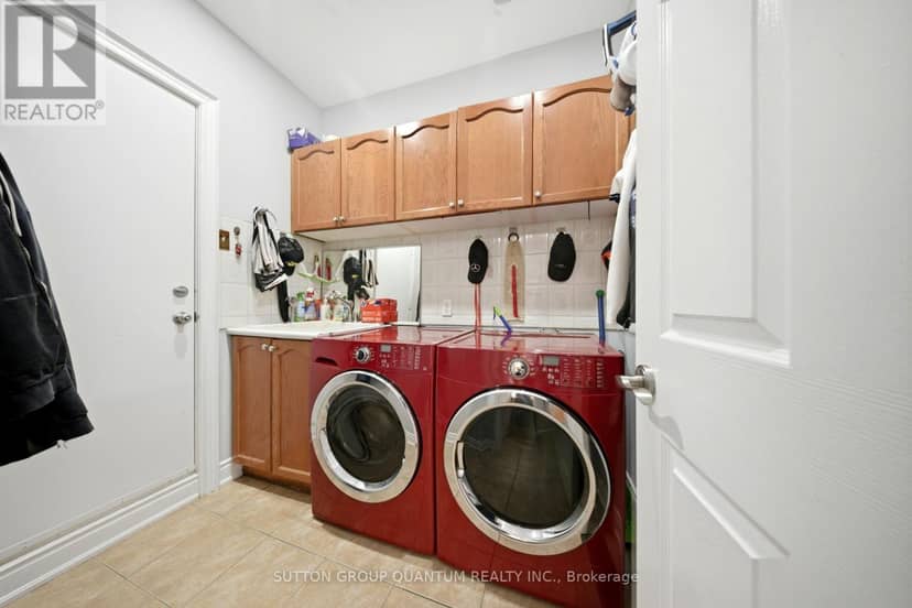 35 Devonsleigh Drive — photo 18 of 40