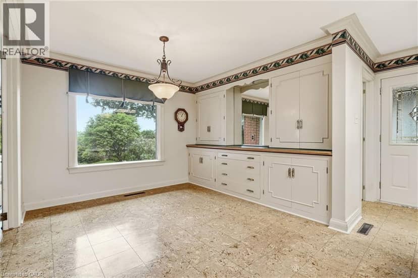 364 SHOREVIEW Road — photo 10 of 40
