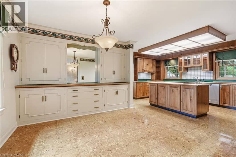 364 SHOREVIEW Road — photo 9 of 40