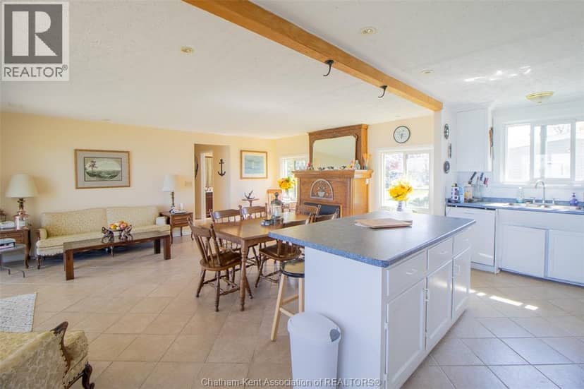 3057 St.Clair Parkway — photo 13 of 40