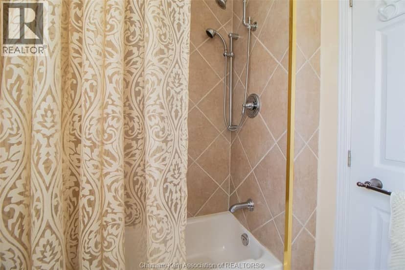 3057 St.Clair Parkway — photo 22 of 40