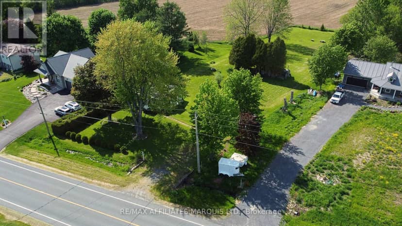 11481 Lakeshore Drive, South Dundas, photo 5