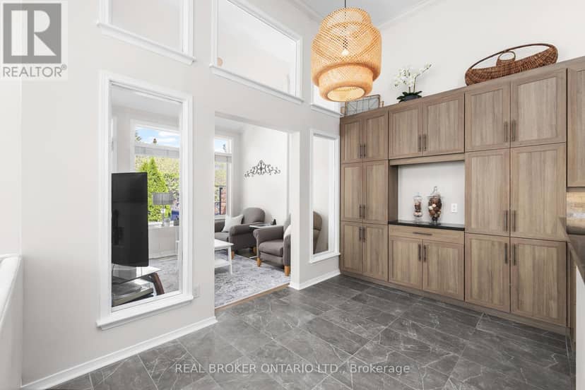 124 Macassa Circle — photo 14 of 40