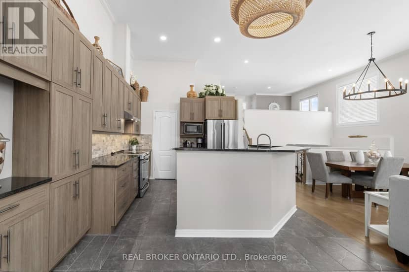 124 Macassa Circle — photo 17 of 40