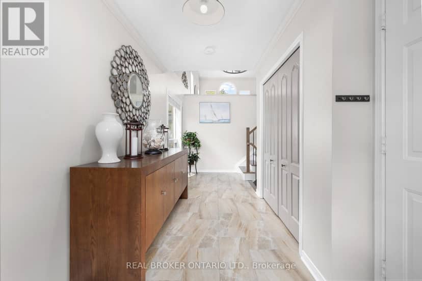 124 Macassa Circle — photo 4 of 40