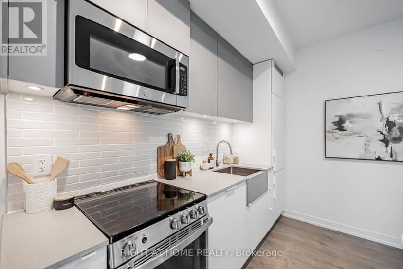815 - 270 Dufferin Street — photo 9 of 28