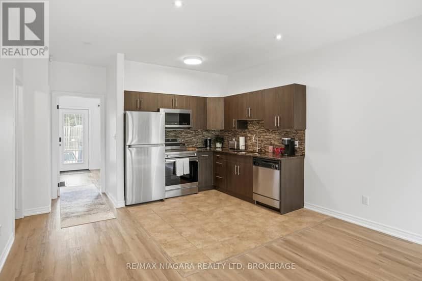 104 - 6045 Dunn Street — photo 11 of 34