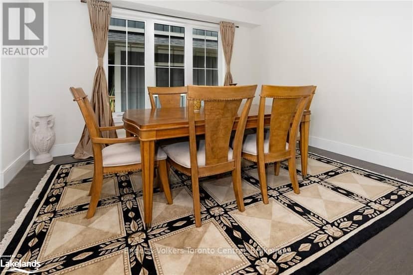364 Yellow Birch Crescent — photo 3 of 40