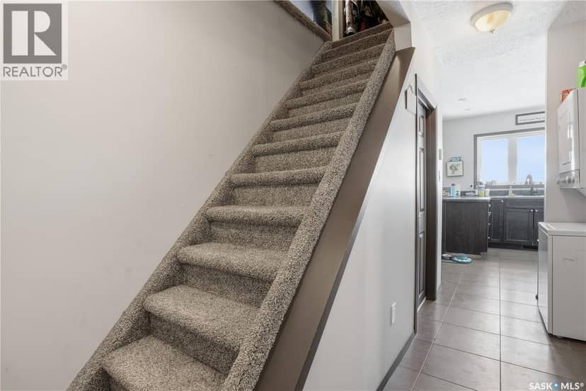 24 Alice CRESCENT — photo 21 of 40