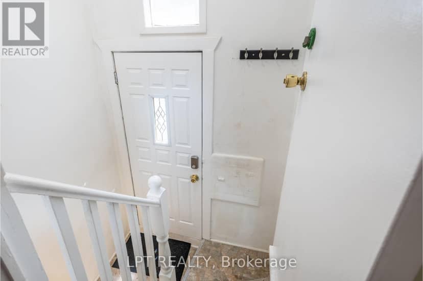 541 Vaughan Road — photo 16 of 29