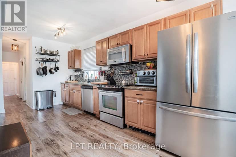541 Vaughan Road — photo 7 of 29