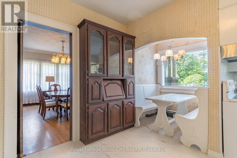 76 London Road W, Guelph, photo 8