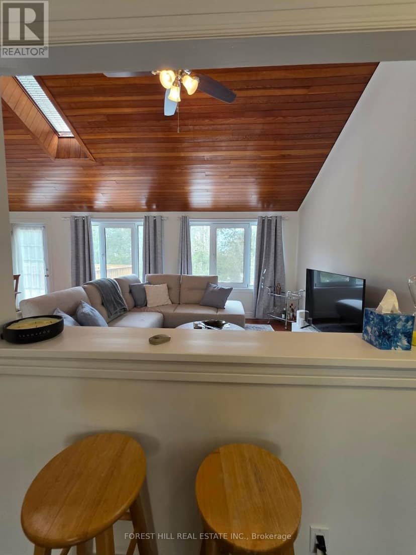 859 Lakeshore Road E — photo 8 of 40