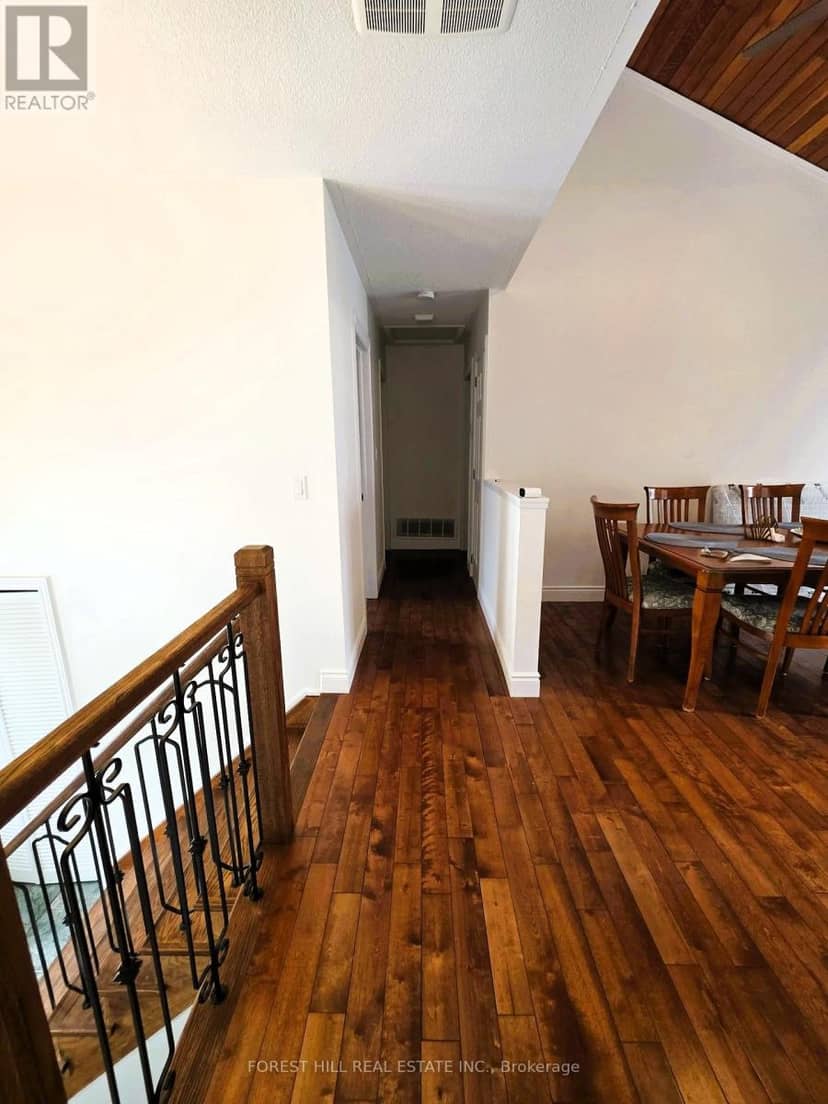 859 Lakeshore Road E — photo 9 of 40