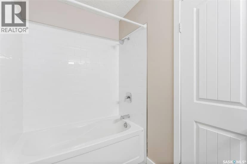 2800 Dunn DRIVE — photo 24 of 26