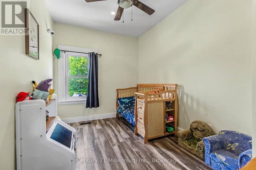 680193 Chatsworth Road 24 — photo 35 of 40