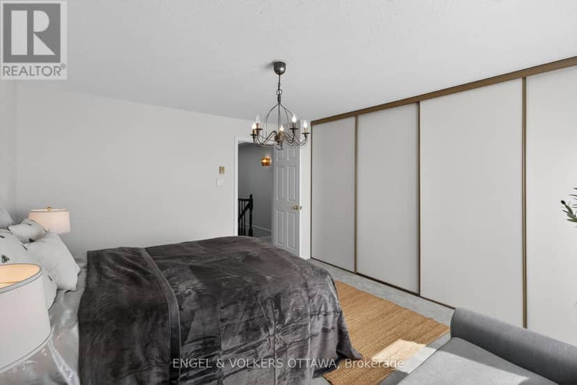 211 Briston Private — photo 18 of 22