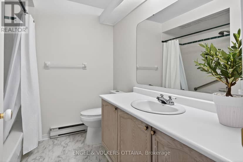 211 Briston Private — photo 21 of 22