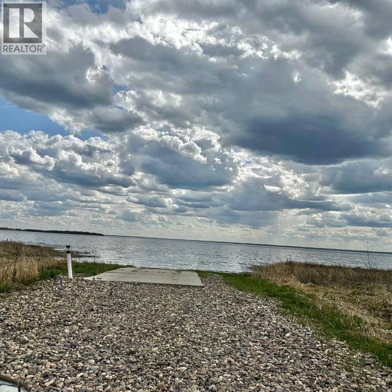 334 & 338, 14579 Twp Rd 680 — photo 36 of 38