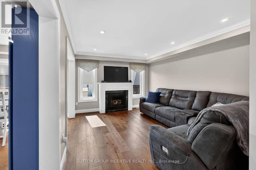 60 Succession Crescent — photo 9 of 40