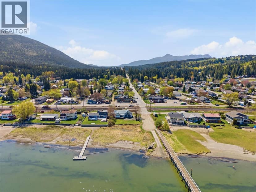5041 75 Avenue NE, Salmon Arm, photo 2