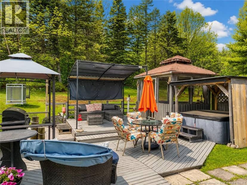 398 Tweedside Road — photo 4 of 40