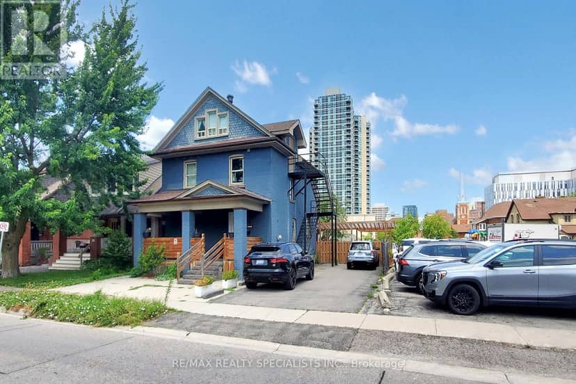 8 Mill Street N — photo 1 of 28
